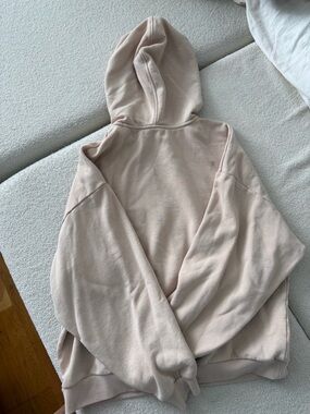 ALO Yoga Men's Performance Hoodie in Light Beige